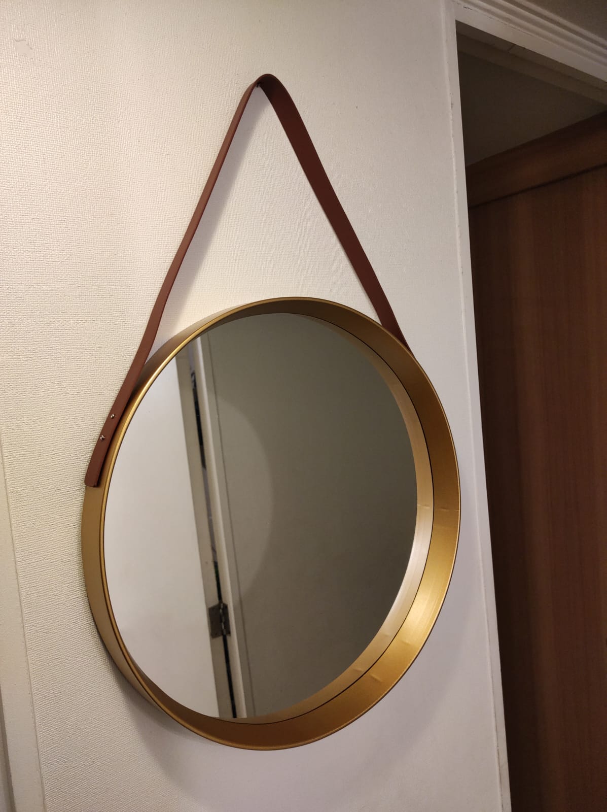 Espejo redondo metálico dorado 71 cm